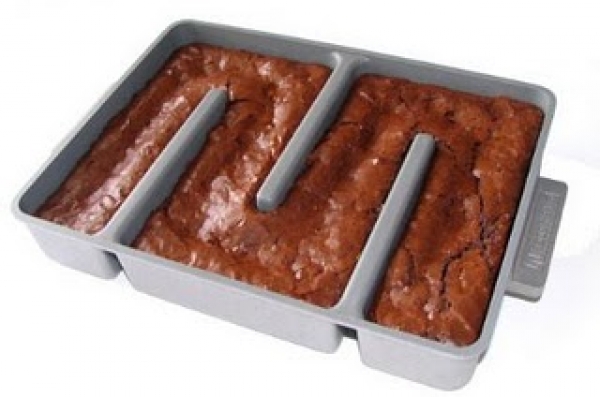 Baker's Edge Brownie Pan