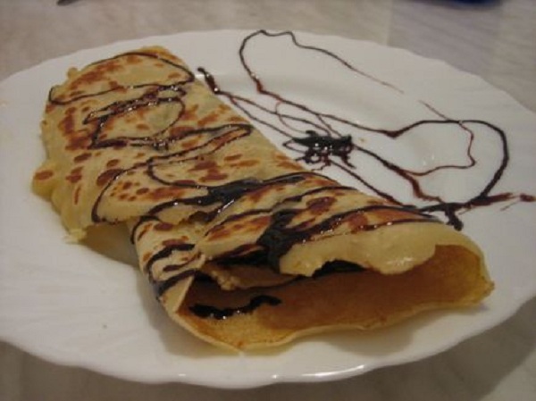 Chocolate-Drizzled Crepes