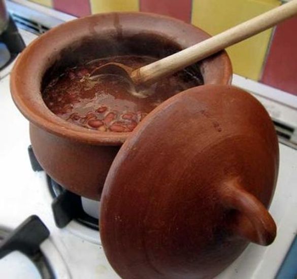 Clay Cooking Pot