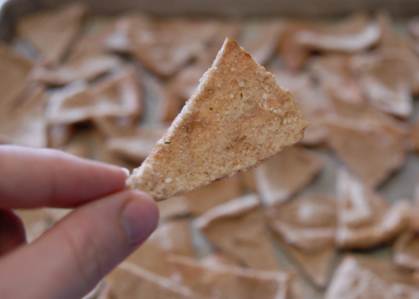 Crunchy pita chips