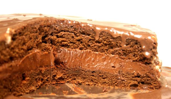 Semi liquid chocolate cake