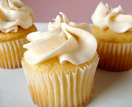 Vanilla Cupcakes with Vanilla Buttercream frosting