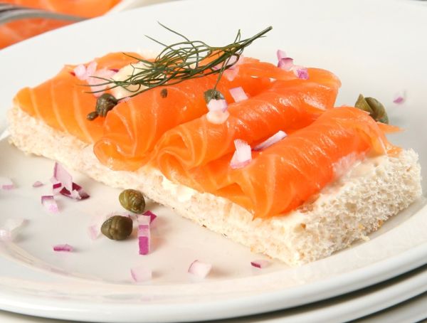 Smoked-salmon-d-sliced-01_3