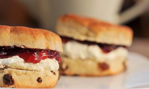 Cream Scones preparation