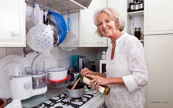 old lady using cooking oil