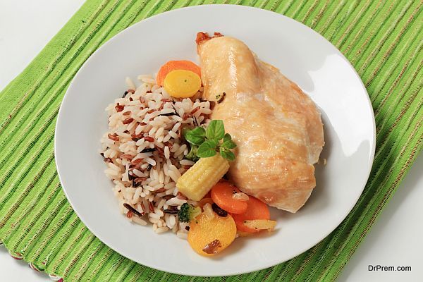 Chicken meat with mixed rice and vegetables