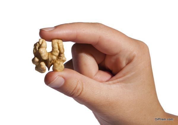Hand take kernel walnut